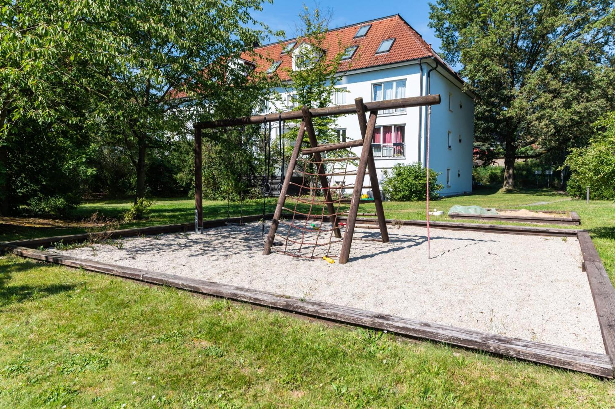 D52 - Das Businessapartment Дрезден Екстериор снимка